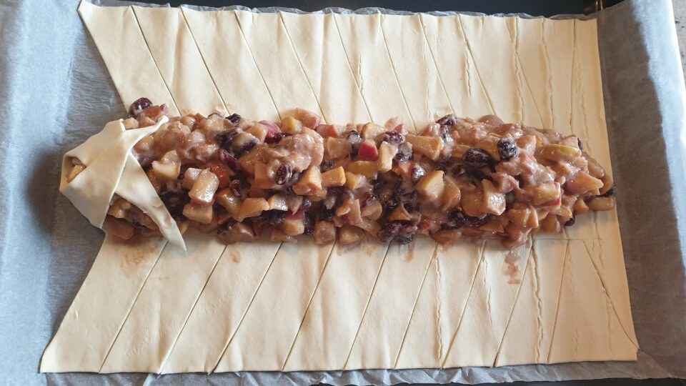 Veganer Apfelstrudel, Anleitung zum füllen