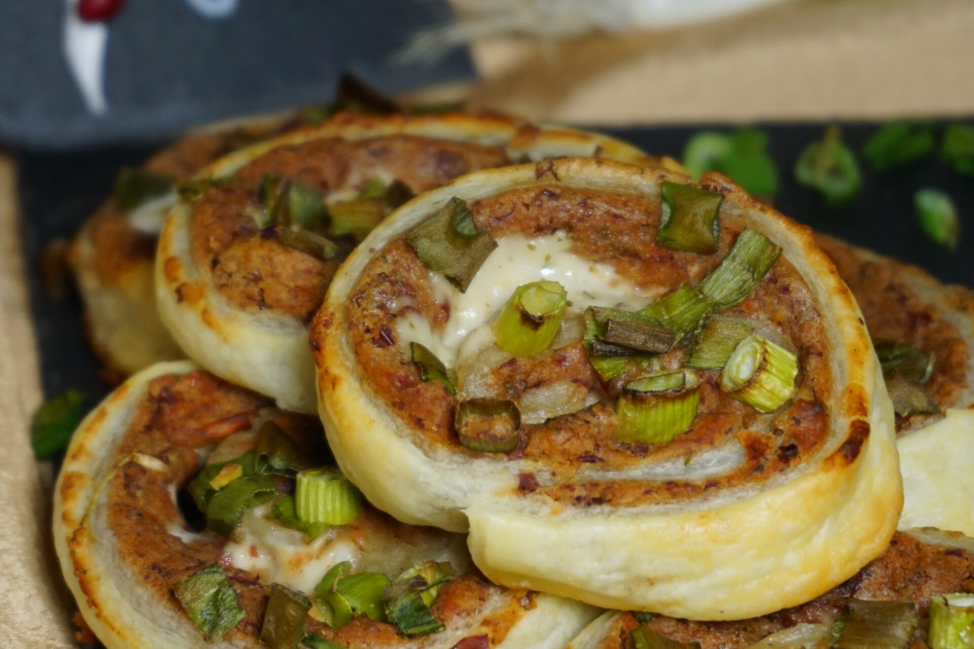 Vegane Blätterteigschnecken, herzhaft - Ciras Veggies