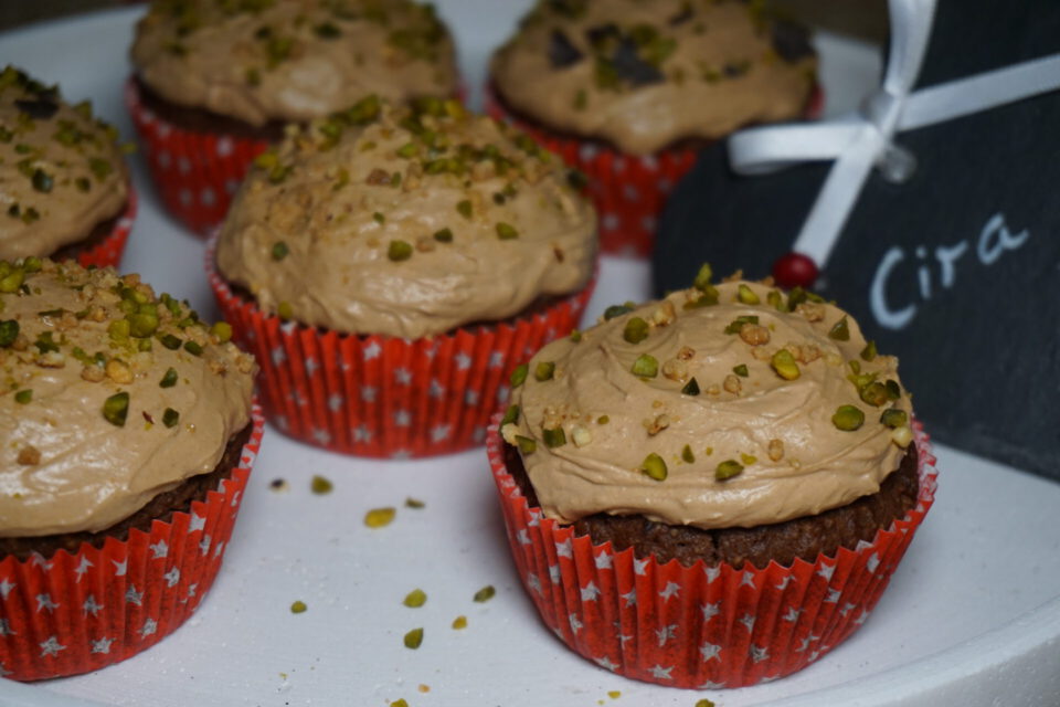 vegane cupcakes fertig angerichtet